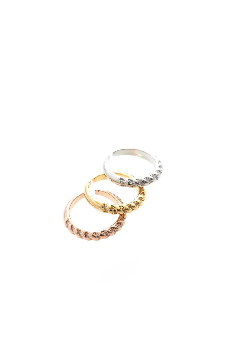 Set de anillos tres oros x3 con baño de 24k con incrustaciones en micro circón