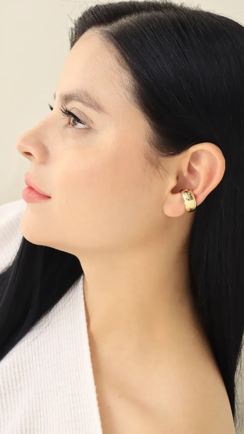 Earcuff dorado,en baño de oro 24k marca Brazz by Roel