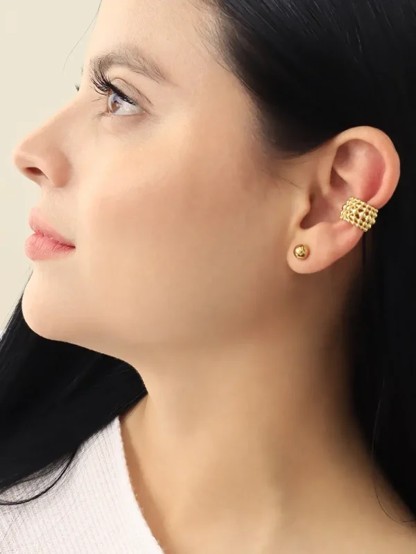 Earcuff dorado, en baño de oro 24k marca Brazz by Roel