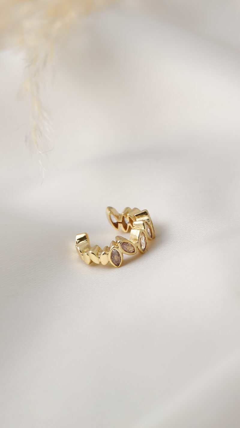 Earcuff Dorado/ En Baño De Oro 24k. Marca Brazz By Roel.