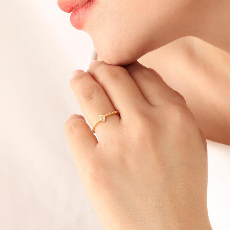 ANILLO  GRABADA EN BAÑO DE ORO