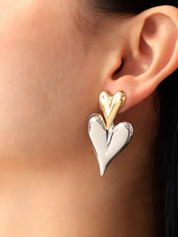 Arete Topo Corazón Dos Tonos/ En Baño De Oro 24k. Marca Brazz By Roel.