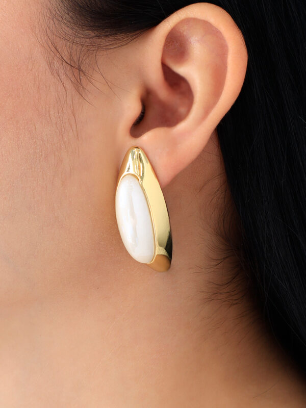 Arete Topo Dorado/ En Baño De Oro 24k. Marca Brazz By Roel.