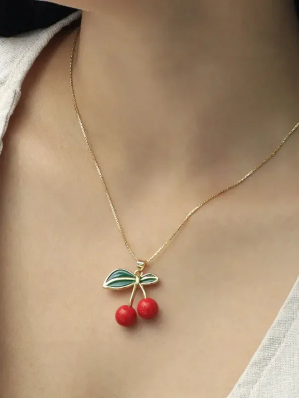 Collar Cereza/ En Baño De Oro 24k. Marca Brazz By Roel.